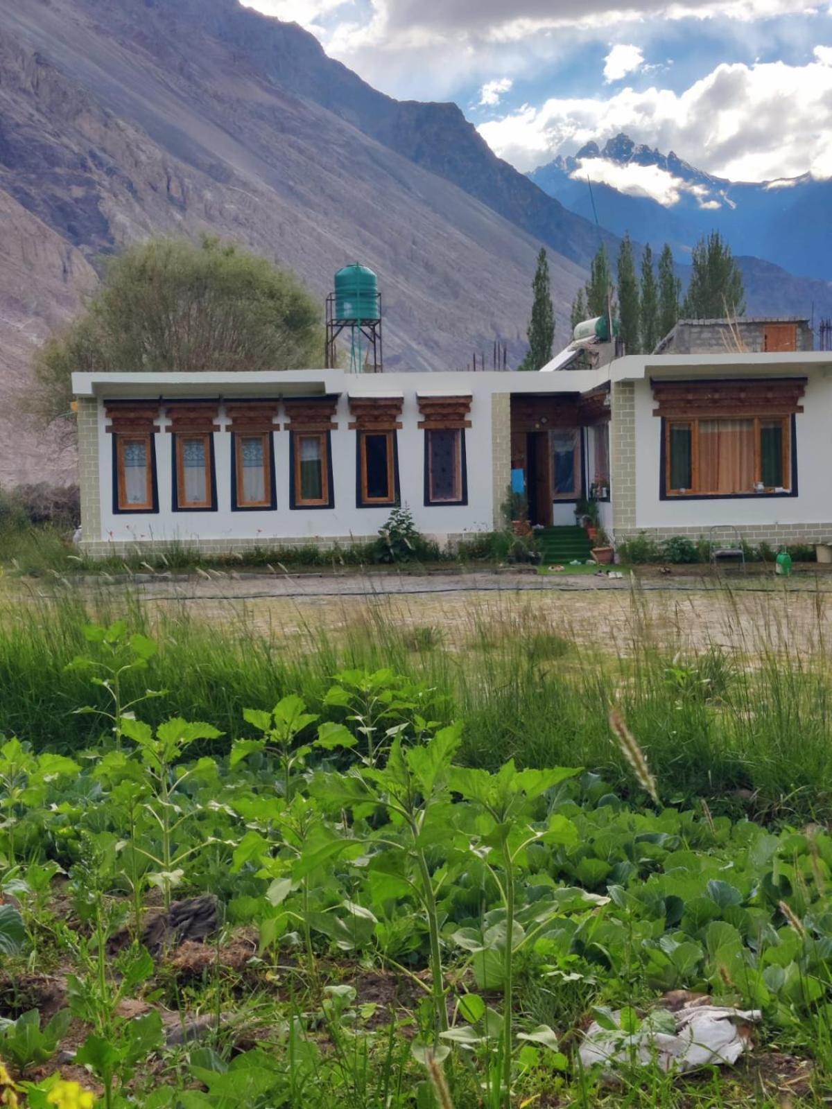 Nubra Holiday Deskit Екстериор снимка